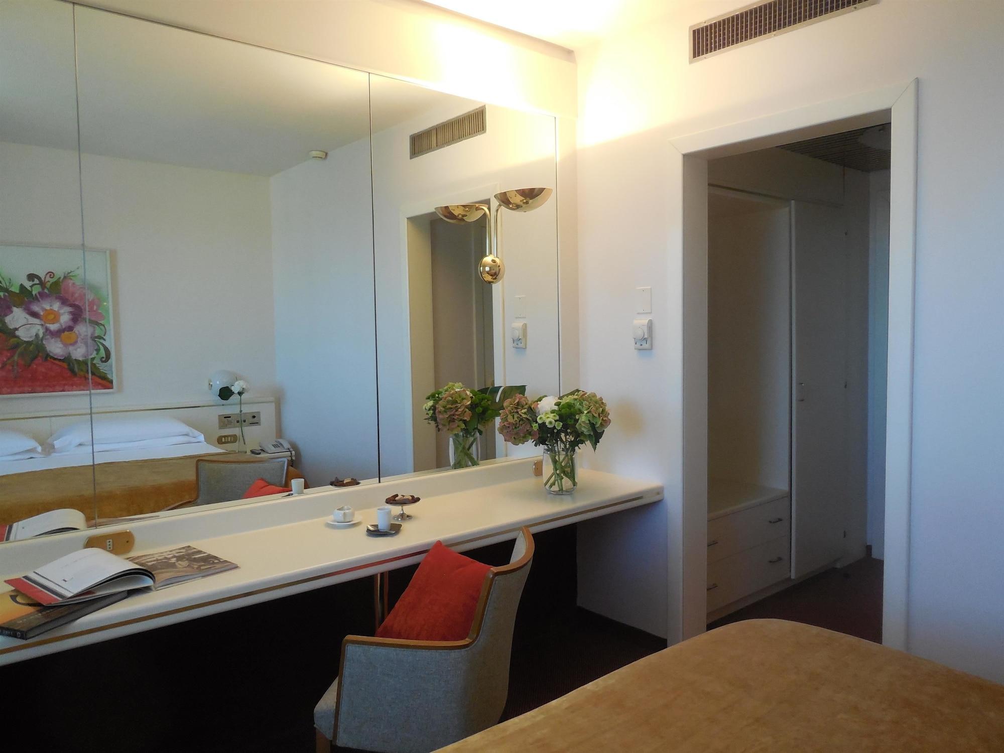 สตาร์โฮเทล คริสตัลโล พาเลซ Hotel แบร์กาโม ภายนอก รูปภาพ