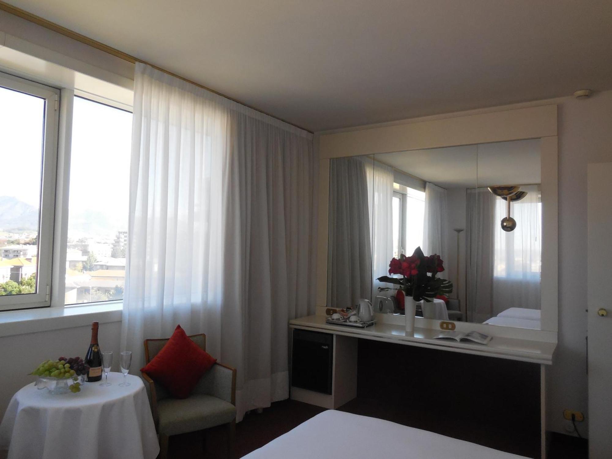 สตาร์โฮเทล คริสตัลโล พาเลซ Hotel แบร์กาโม ภายนอก รูปภาพ